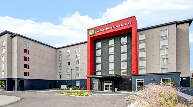 Holiday Inn Express & Suites Oshawa Downtown, Ошава — фото 1