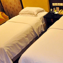 Xiongfei Holiday Hotel - Zigong, Цзыгун — фото 4