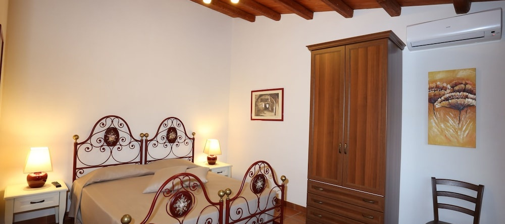 Serravalle Relais & Country Villa, Киарамонте-Гульфи — фото 1