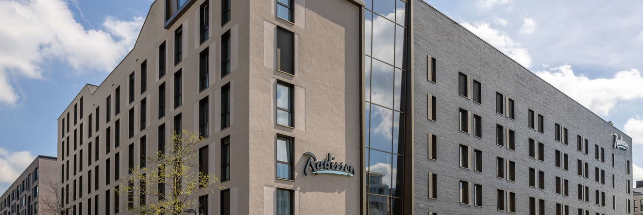 Radisson Hotel & Suites Zurich, 奥普菲孔 — 照片 1