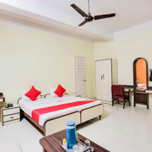OYO 66120 Sai Priyanka Comfort Inn, 卡努尔 — 照片 3