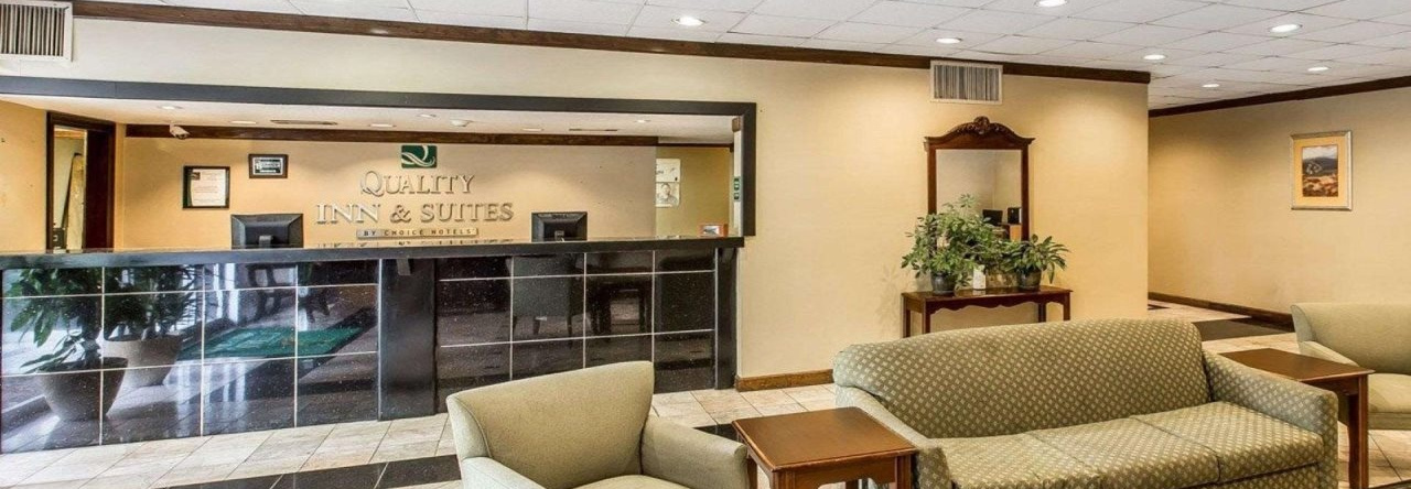 Quality Inn & Suites, 斯泰茨伯勒 — 照片 1
