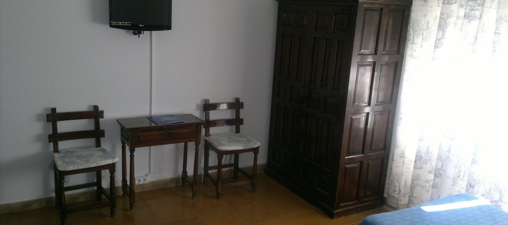 Hostal Las Brujas, Даймиель — фото 1