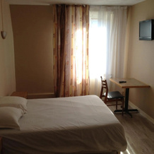 Hotel le Bristol, 瓦朗谢讷 — 照片 2