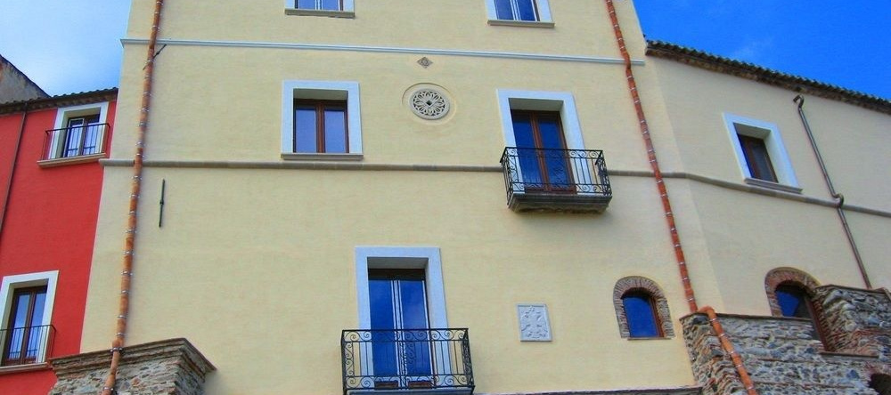 Relais Hotel Palazzo Castriota, Корильяно-Калабро — фото 1