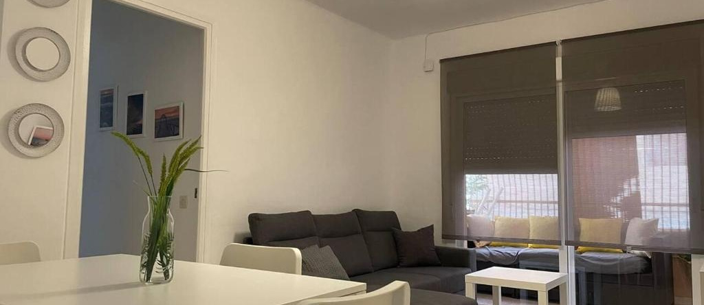 Renovated and Newly Furnished 3 Bedroom Apartment, 圣费尔南多 — 照片 1