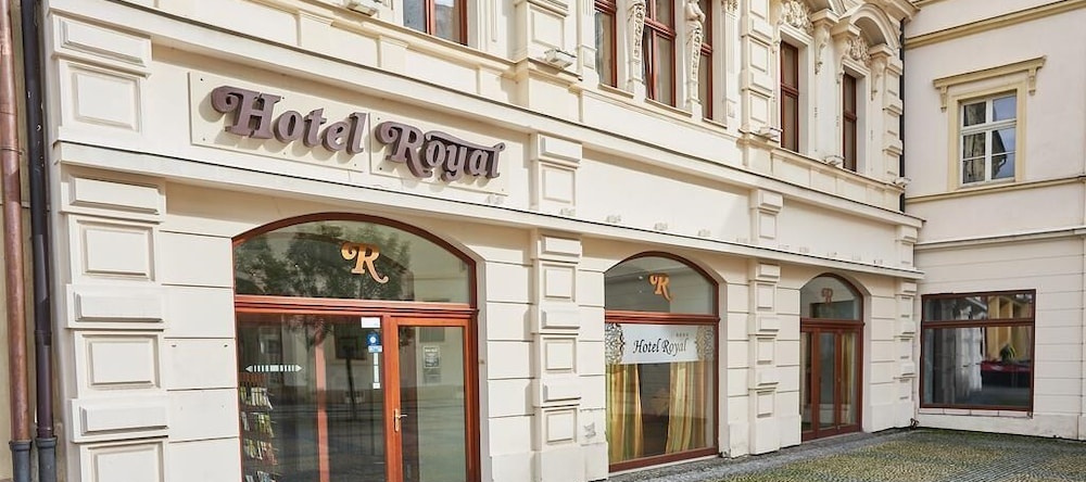 Hotel Royal, Хомутов — фото 1