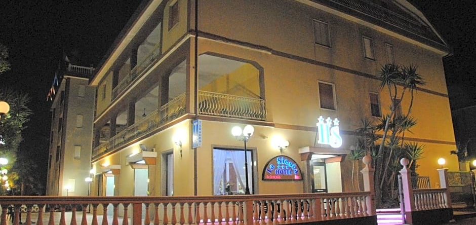 Hotel Ristorante La Siesta, Камильяно — фото 1