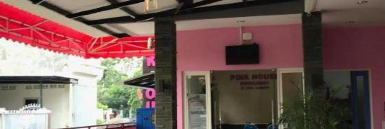 Pink House, Probolinggo — photo 1