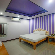 Au Hotel, Uthai — photo 5
