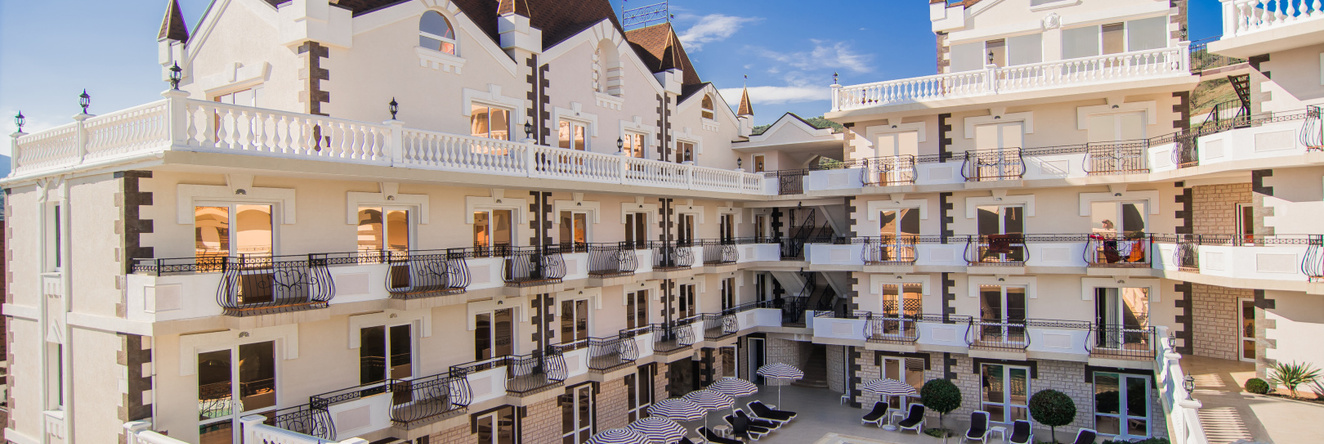 Kamelot Hotel, Malorechenskoe — photo 1