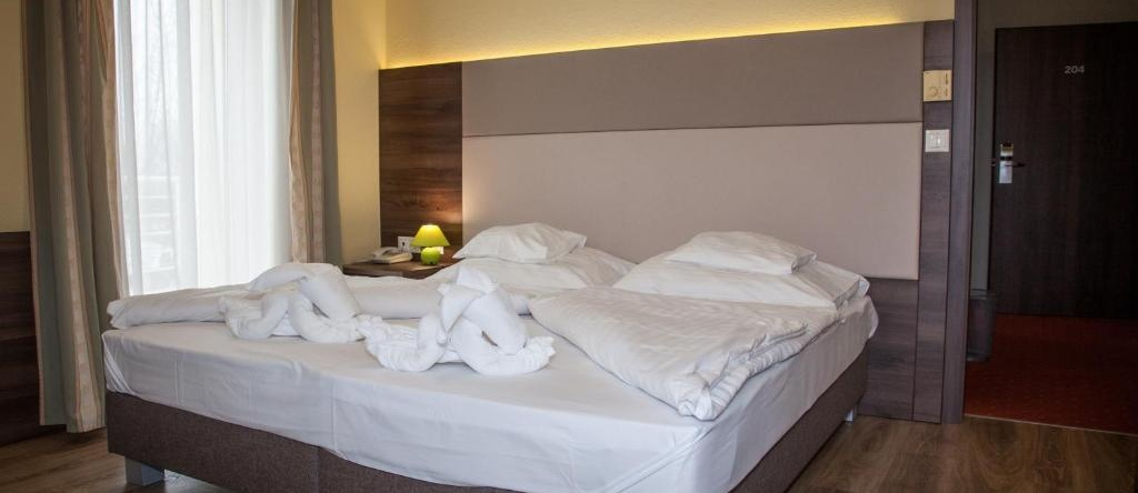 Hotel Jade - Ezüsthíd Hotel, 维斯普雷姆 — 照片 1