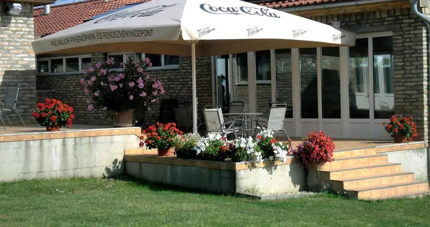 Pálmajor Pihenöpark és Rendezvényközpont, Gardony — photo 1