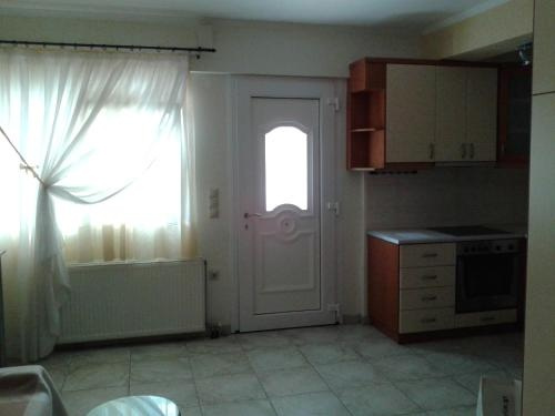 Patra - Cute Studio Near Center, Патры — фото 1