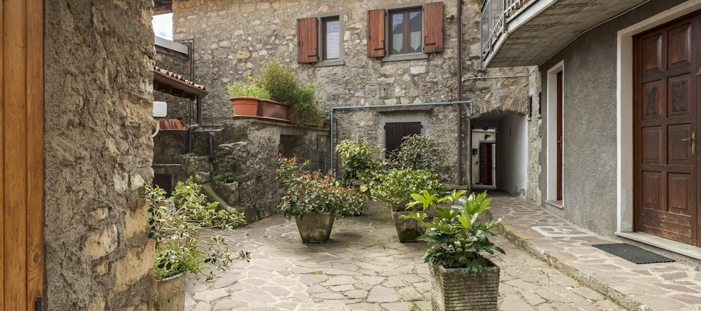 Casa del Picchio in Adrara San Martino, 阿德拉拉-圣马蒂诺 — 照片 1