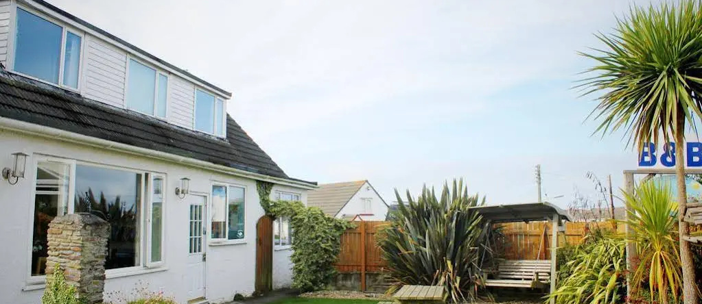 Kernow Trek Lodge, Mawgan Porth — photo 1