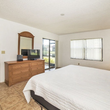 Shorewalk lakeview condo close to IMG, 布雷登顿 — 照片 3