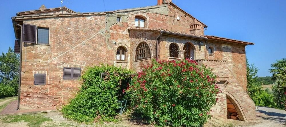Cozy Farmhouse in Castiglione del Lago With Swimming Pool, 卡斯蒂廖内-德尔-拉戈 — 照片 1