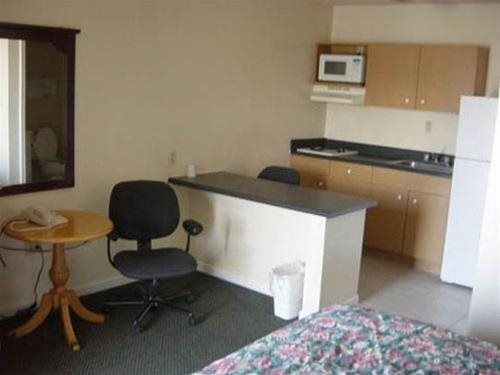 Homestead Inn, Canton — photo 1
