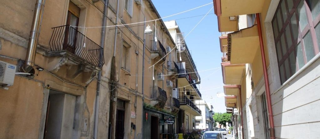 Emerella Luxury Suites-Siderno Lungomare, 西代尔诺 — 照片 1