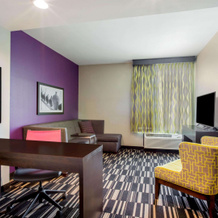 La Quinta Inn & Suites by Wyndham McAllen Convention Center, 麦卡伦 — 照片 5
