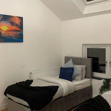 Inviting 2-bed, Sleeps 5, Wakefield — photo 2