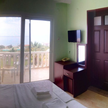 Deniz Otel, Karaburun — photo 3