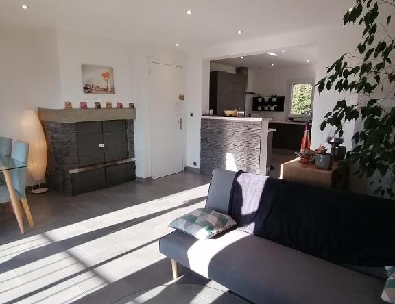 Bel Appartement 76 M² Dans Maison Avec Vue Mer, Кабри — фото 1