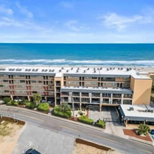 Sea Fever - Newly Renovated Oceanfront Second Floor Condo! Sunrises And Sweeping Views! 2 Bedroom Condo by Redawning, 卡罗来纳比奇 — 照片 2