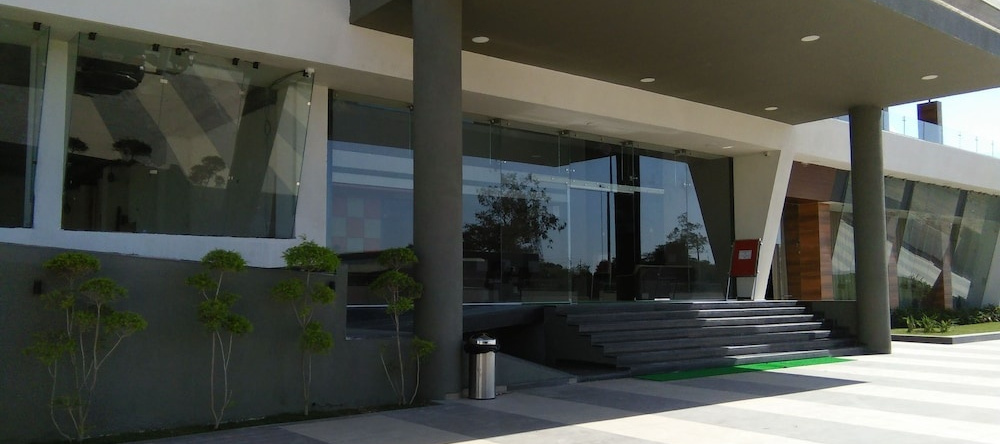 Hotel Ramashray Paradise, Dewas — photo 1