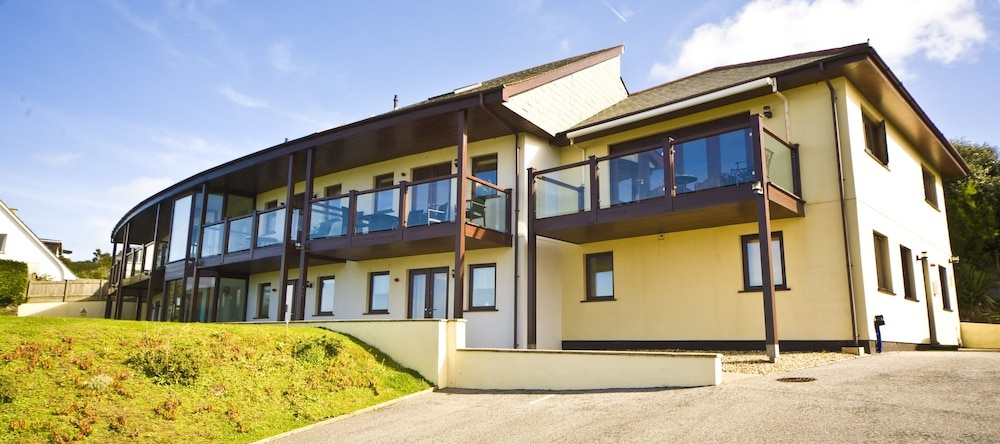 White Lodge Apartments, Mawgan Porth — photo 1