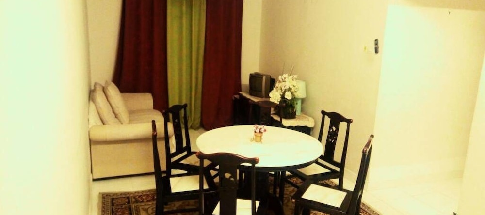 Basith Condo, Эйр-Итам — фото 1
