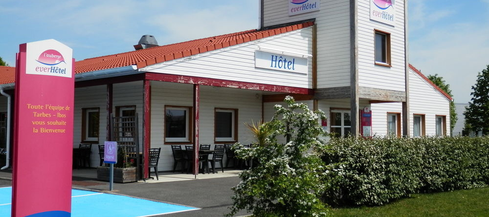 Ever Route 64 Brit Hotel Tarbes Ibos, Ibos — photo 1