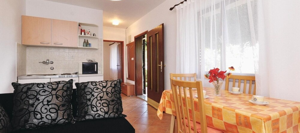 Awesome Home in Starigrad Paklenica With 1 Bedrooms, 塞利内 — 照片 1