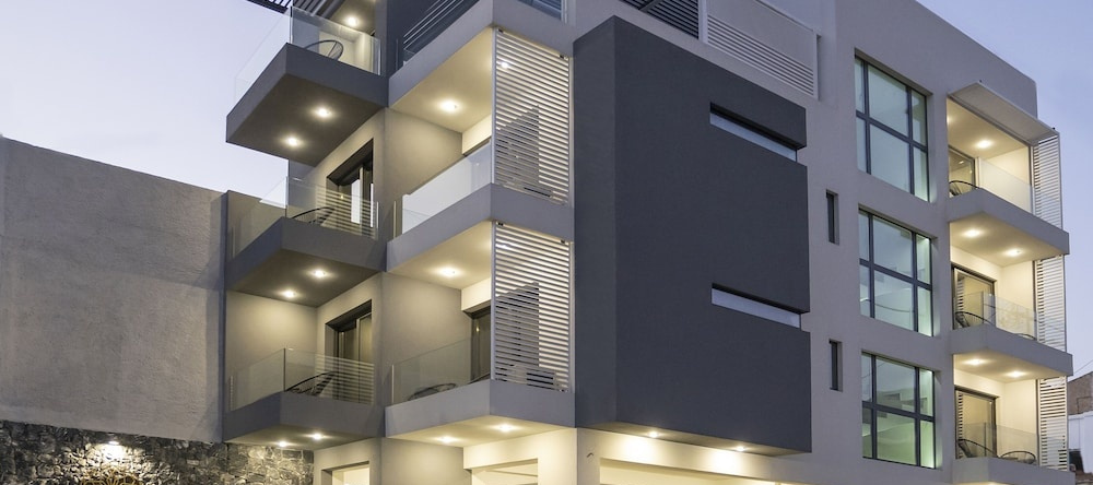 Nerea Boutique Suites Karystos, Каристос — фото 1