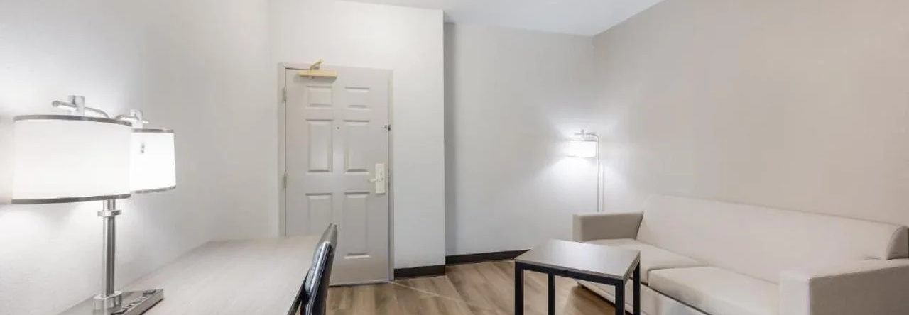 Red Roof Inn Plus+ & Suites Birmingham - Bessemer, Бессемер — фото 1