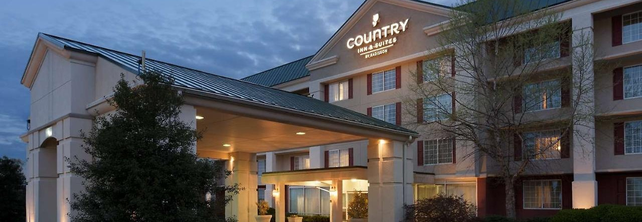 Country Inn Suites, Fredericksburg S, 腓特烈斯贝 — 照片 1