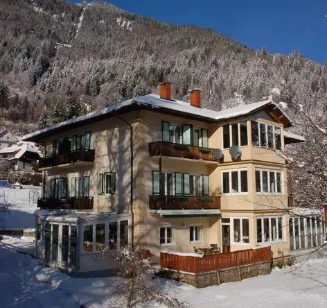 Villa Marienhof Apartments & Komfortzimmer, 特雷芬-滨奥西亚赫湖 — 照片 1
