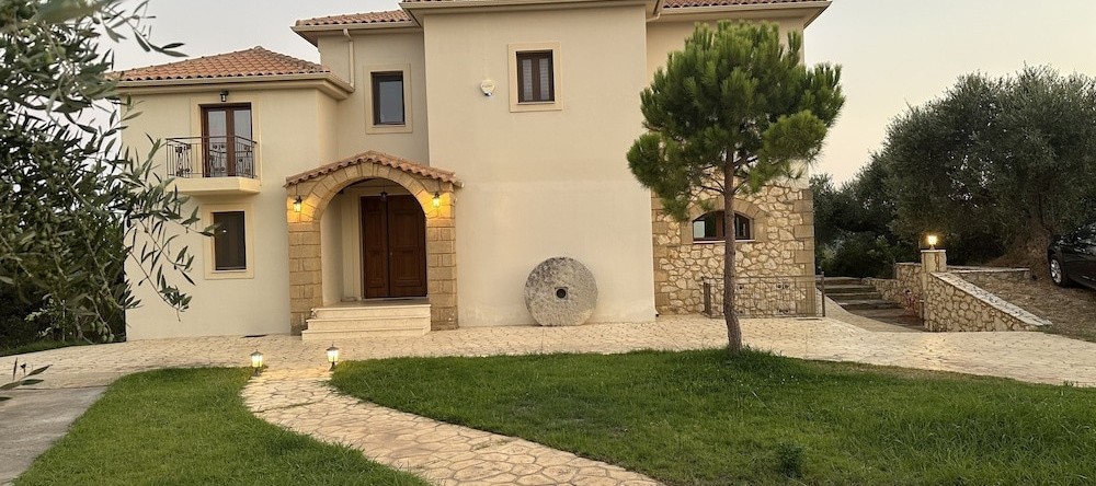 Onirozo Villa, 科罗尼 — 照片 1