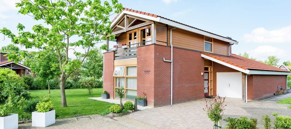 Villa in Biddinghuizen by Lake Vulwe, 比丁赫伊曾 — 照片 1