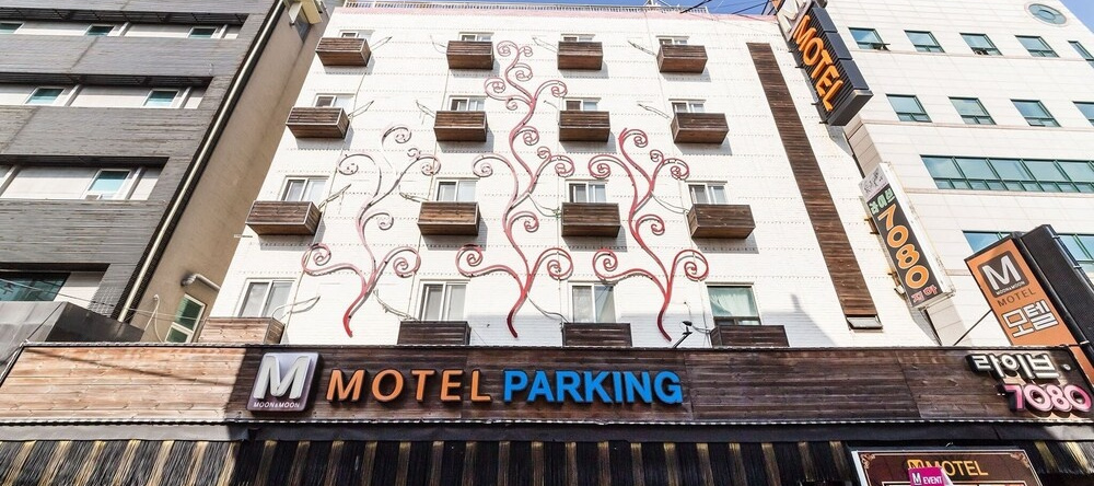 Copper Hotel Yellow, 九里 — 照片 1