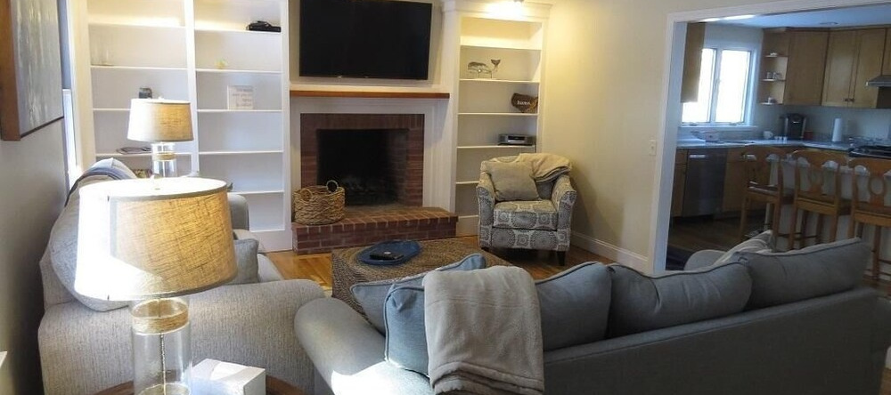 105 Oceanport, Chatham — photo 1