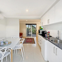 Spacious Beach Studio With Alfresco Dining, Surf Beach — photo 4