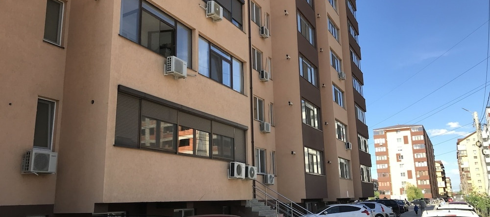 Two Room Apartment Militari Residence M9, 基亚日纳 — 照片 1