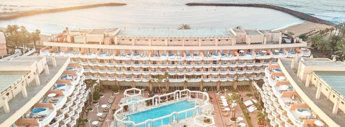 Cleopatra Palace Hotel, Арона — фото 1