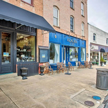 Walk To Main Street Eats: Remodeled Saluda Apt, Салуда — фото 4