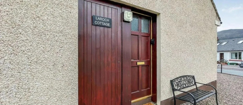 Laroch Cottage, 巴拉胡利什 — 照片 1