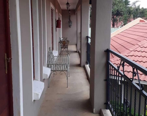 The Prince & the Pauper Guest House, Alberton — photo 1