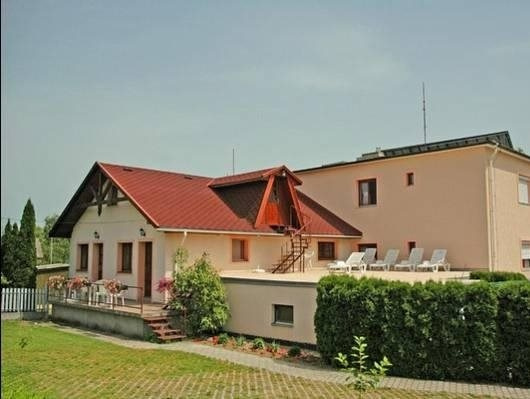 Fészek Apartmanház, 沃尼亚尔乔什海吉 — 照片 1