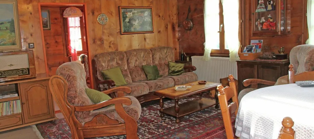 Boutique Apartment in Valais With Balcony, 苏斯滕 — 照片 1